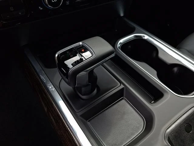 New 2026 Onyx Black GMC Elevation image 13