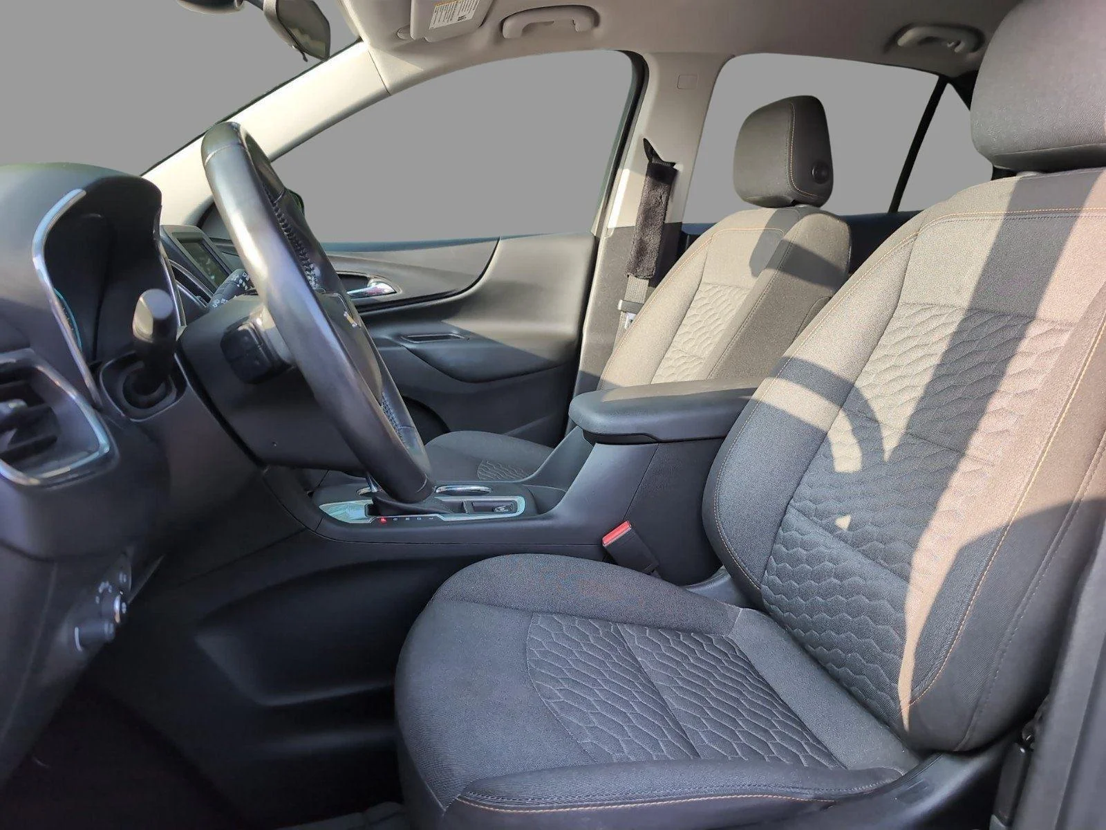 Used 2020 MOSAIC BLACK METALLIC Chevrolet LT image 16