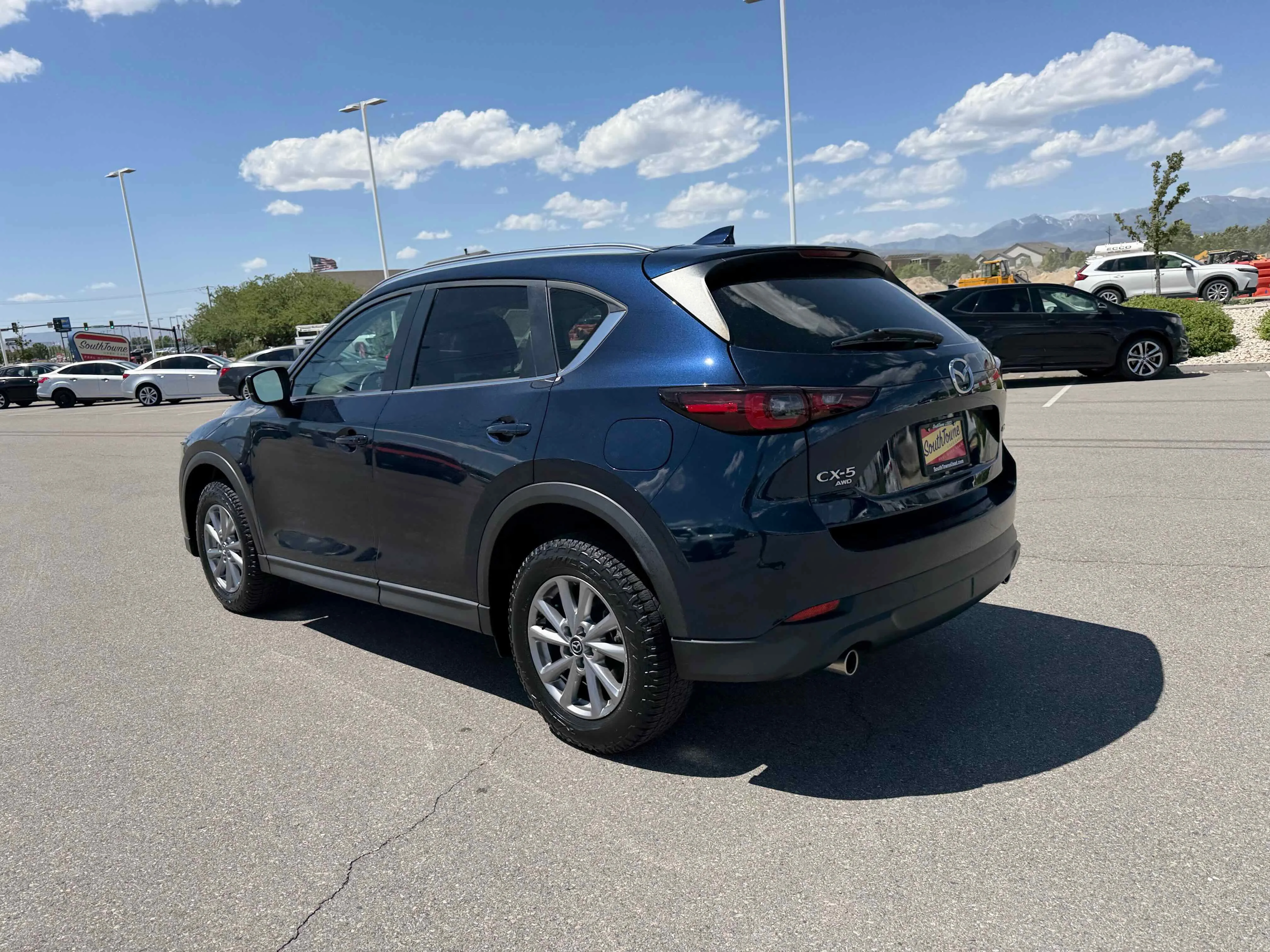 Used 2022 Deep Crystal Blue Mica Mazda 2.5 S Preferred Package image 3
