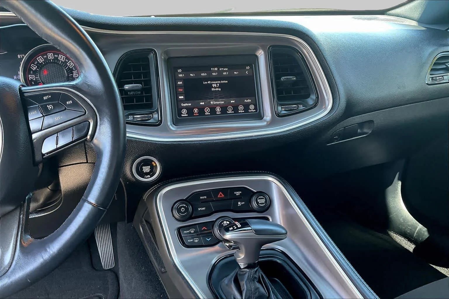 Used 2019 White Knuckle Clearcoat Dodge SXT image 7
