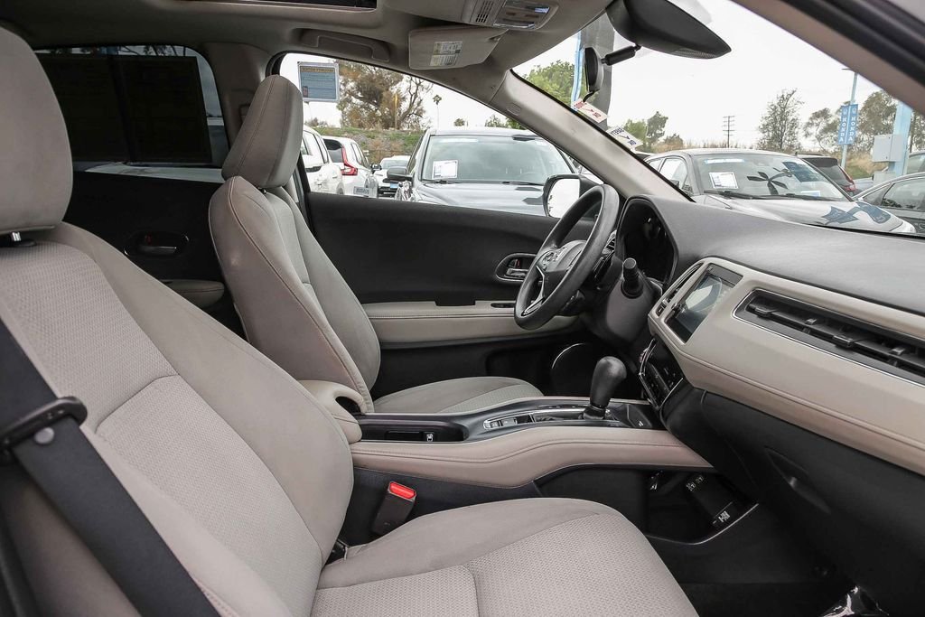 Used 2021 Platinum White Pearl Honda EX image 17