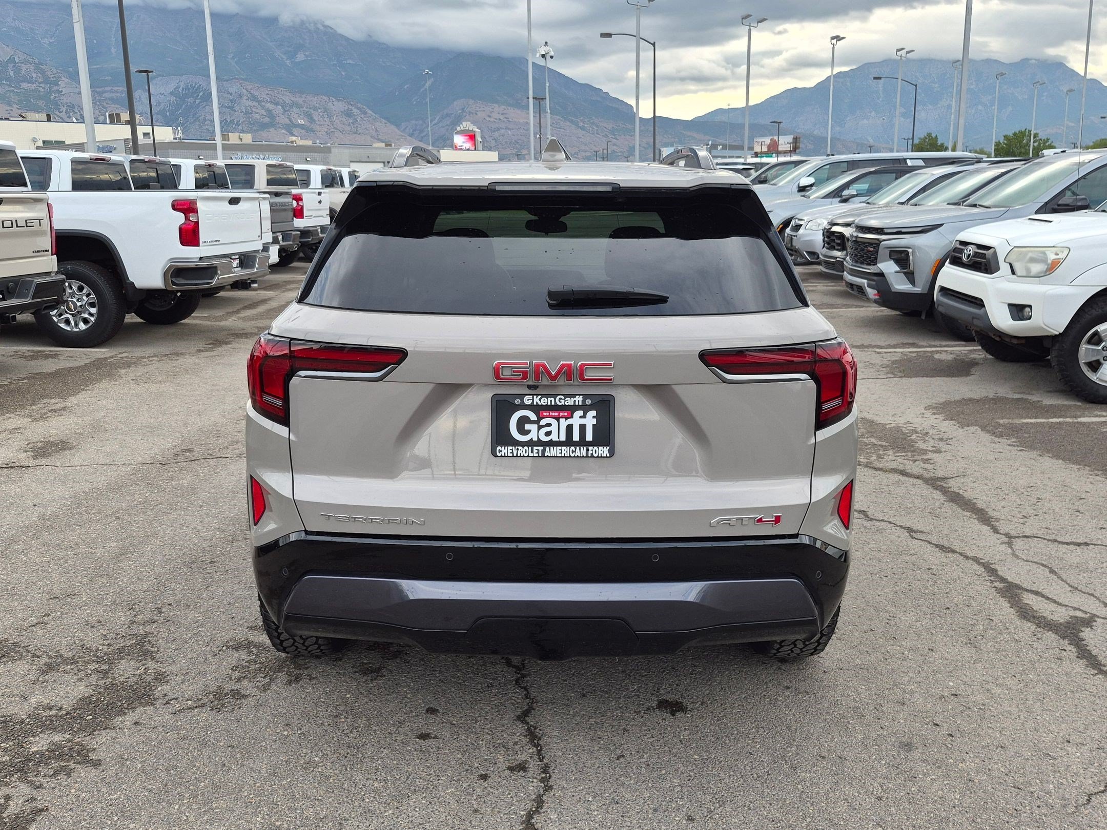 Used 2026 Riverstone Metallic GMC AWD AT4 image 4
