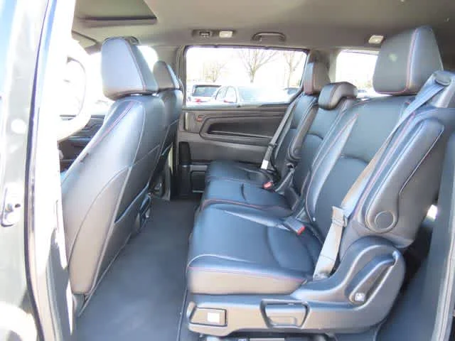 2023 Honda Odyssey SPORT - Photo 14
