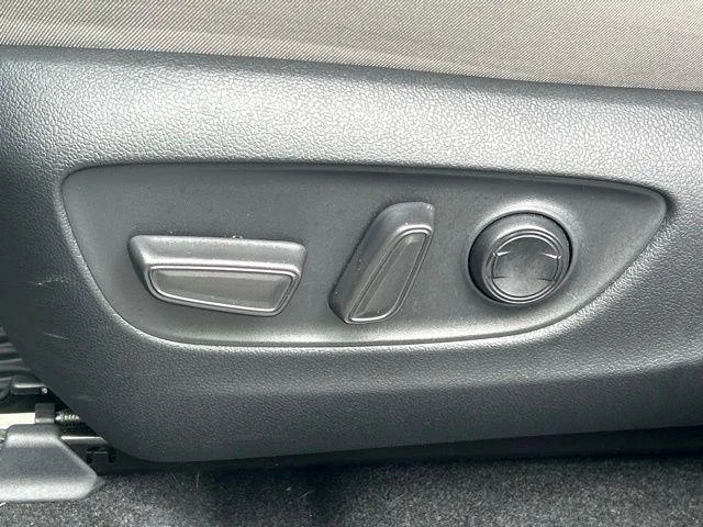 Certified Used 2025 MAGNETIC GRAY MET. Toyota  image 22