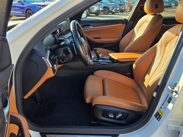 Used 2022 White BMW 530i xDrive image 14