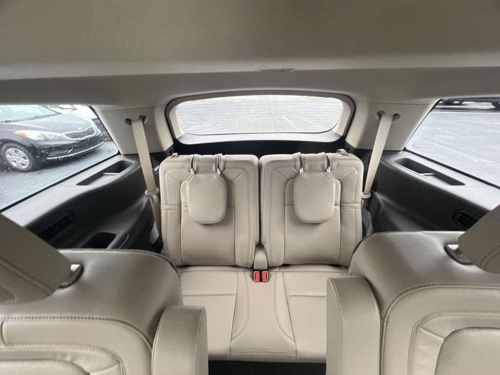 Used 2021 White Lincoln Reserve image 30