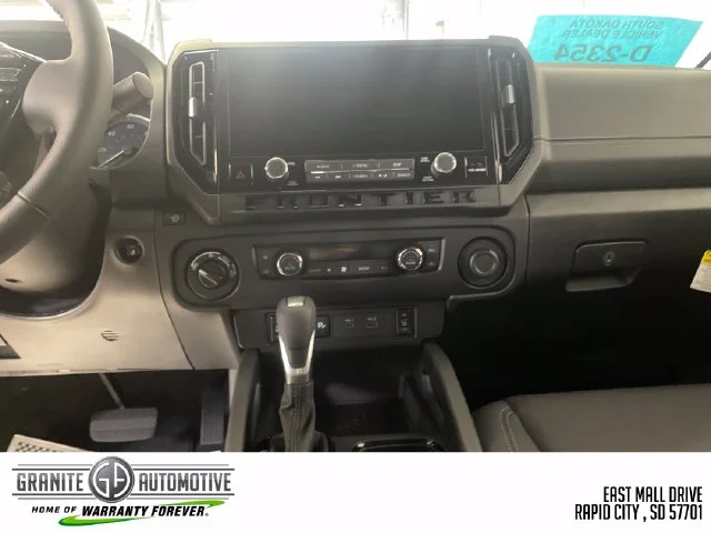 New 2027 Boulder Gray Pearl Nissan Crew Cab SV image 17