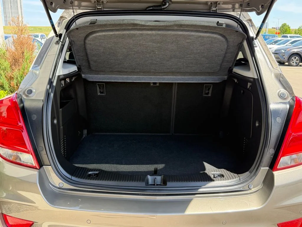 Used 2022 Gray Chevrolet LT image 9