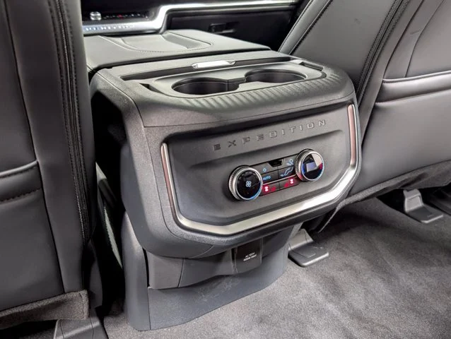 New 2027 Dark Matter Gray Metallic Ford MAX Platinum image 50