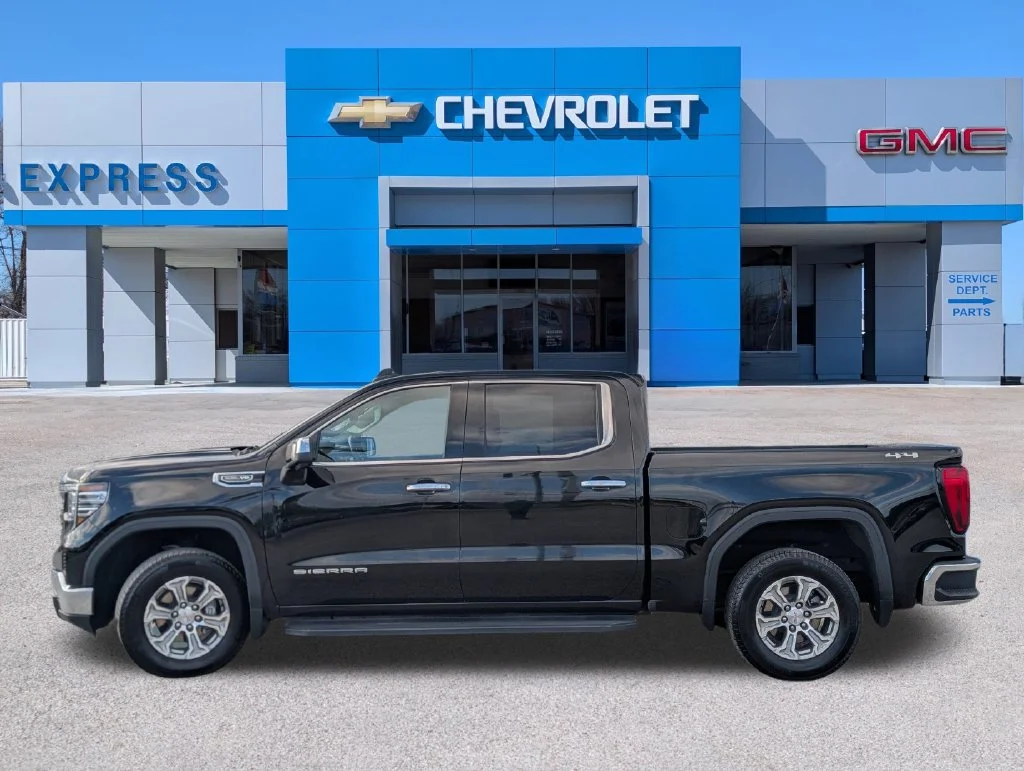 Used 2024 Black GMC SLT image 6