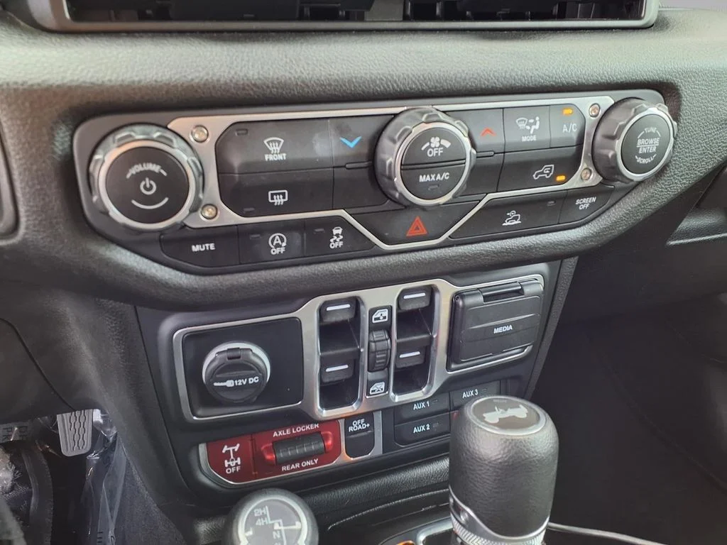 Certified Used 2025 White Jeep Willys image 9
