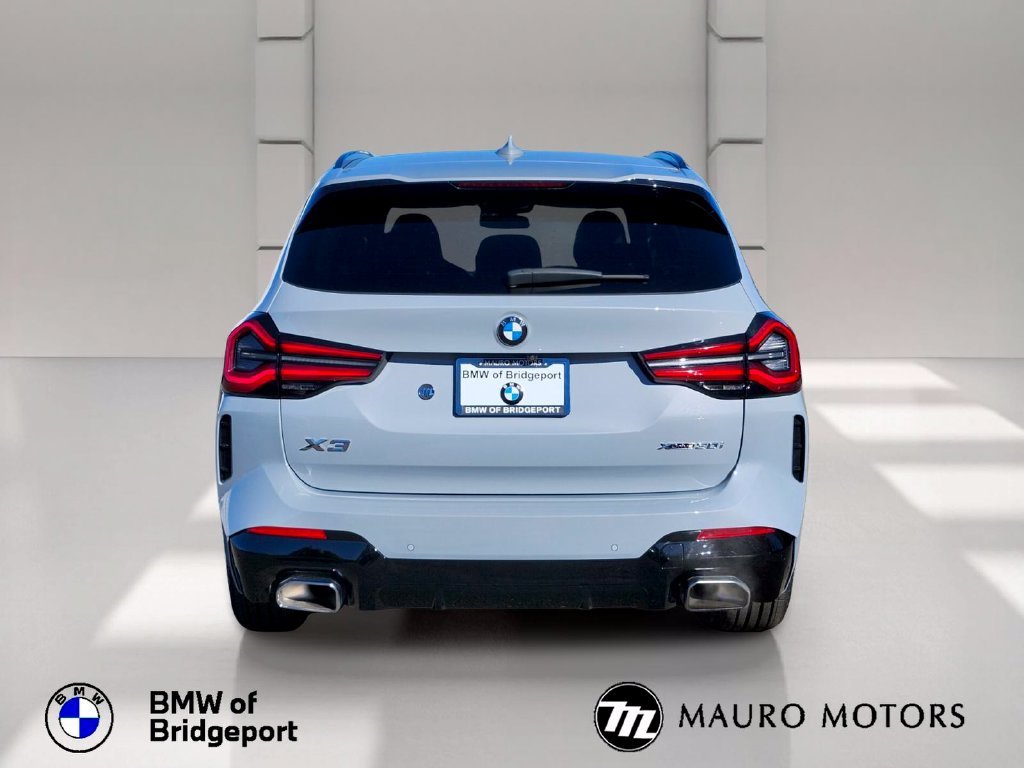 Used 2023 Gray BMW xDrive30i image 4