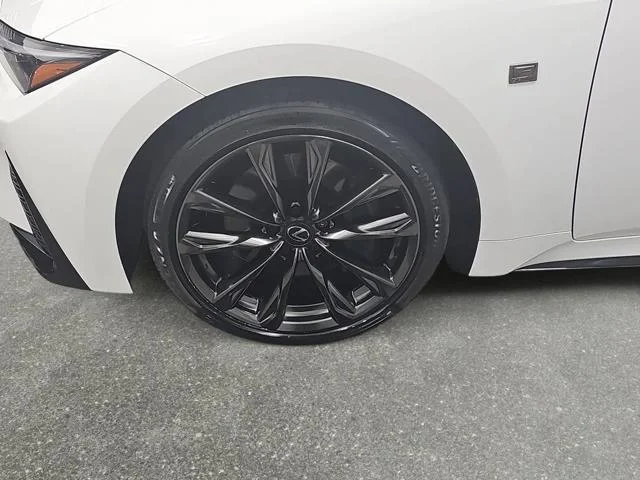 Certified Used 2024 WHITE NOVA GLASS FLAKE Lexus F SPORT DESIGN AWD image 34
