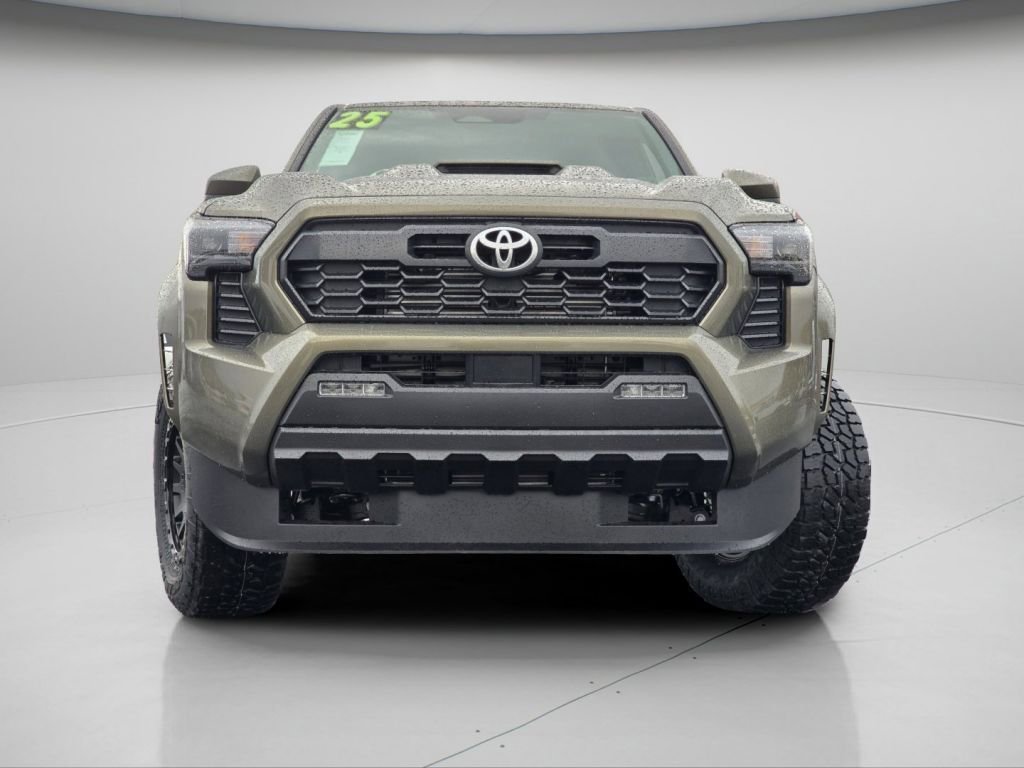 2025 Toyota Tacoma TRD Sport - Photo 3
