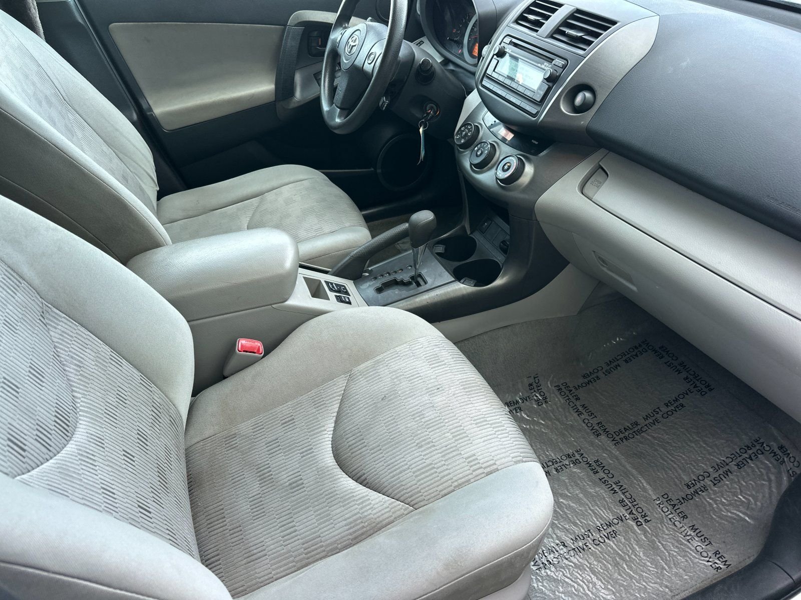 Used 2012 Classic Silver Metallic Toyota Base image 15