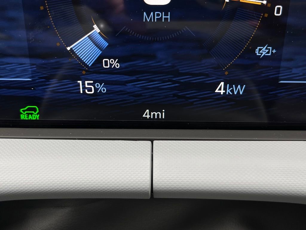 2027 Chevrolet Bolt RS - Photo 25