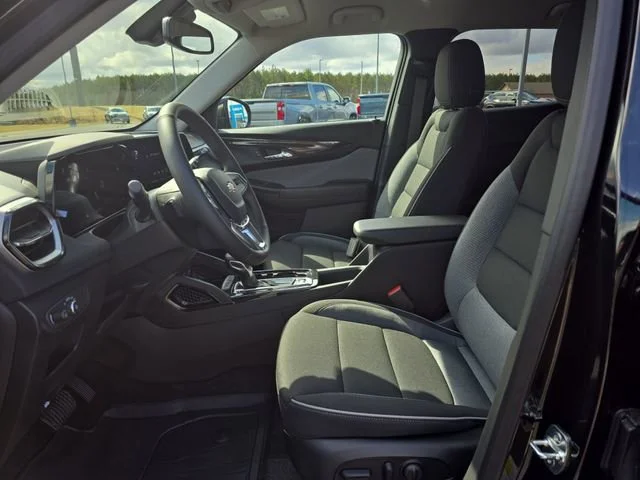 New 2026 Mosaic Black Metallic Chevrolet LT image 9