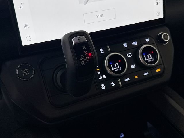 New 2026 Fuji White Land Rover X-Dynamic SE image 19