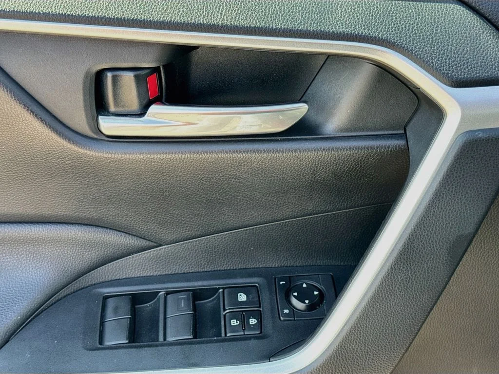 Used 2021 Red Toyota XLE image 23