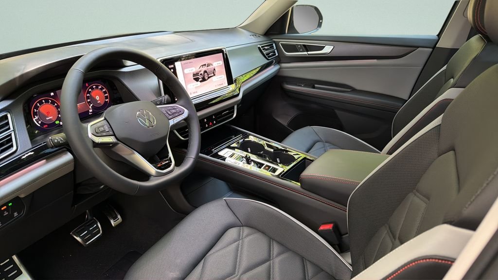 New 2026 Pure Gray Volkswagen 2.0T Peak Edition image 33