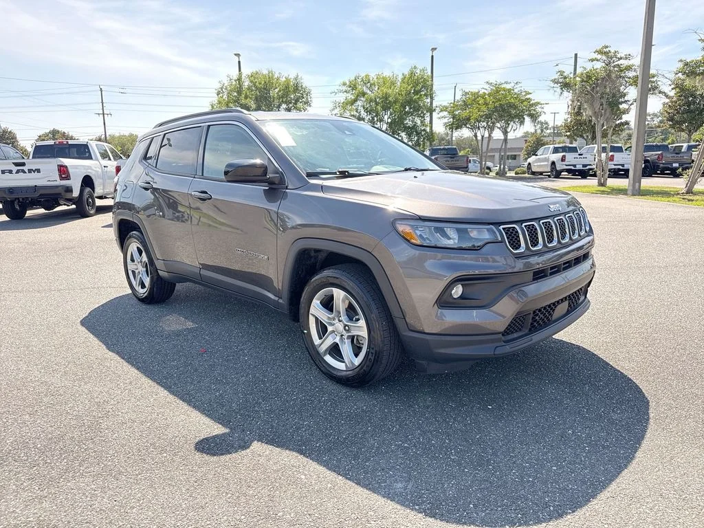 2024 Jeep Compass Latitude 4X4's photo