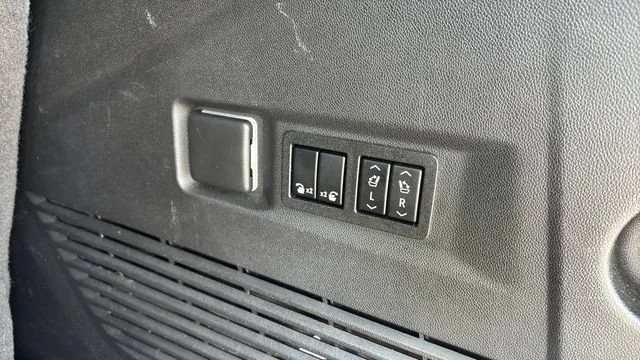 Used 2022 Black Chevrolet RST image 35