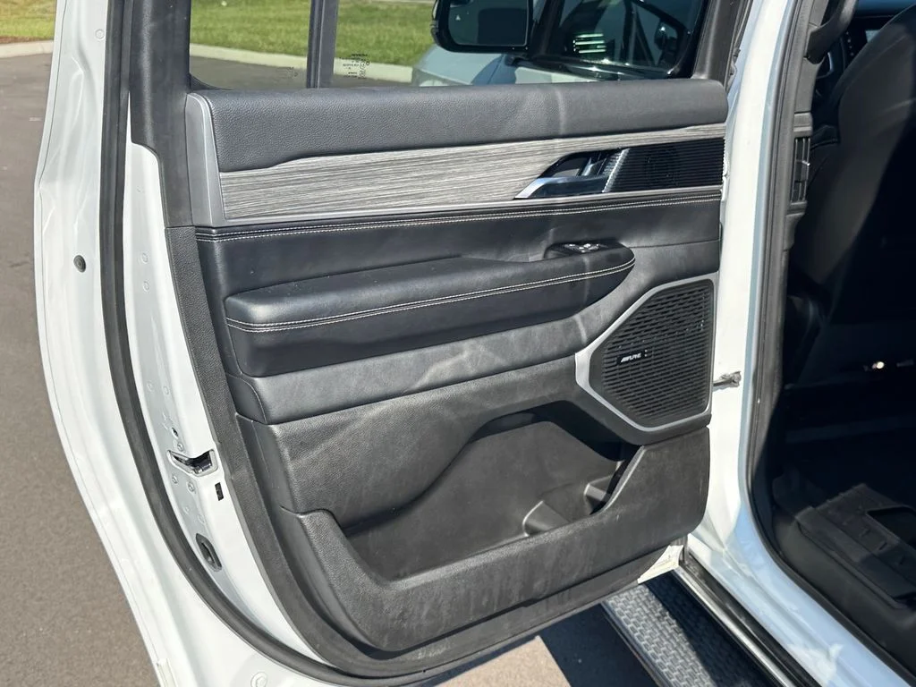 Used 2024 White Jeep Series III image 18