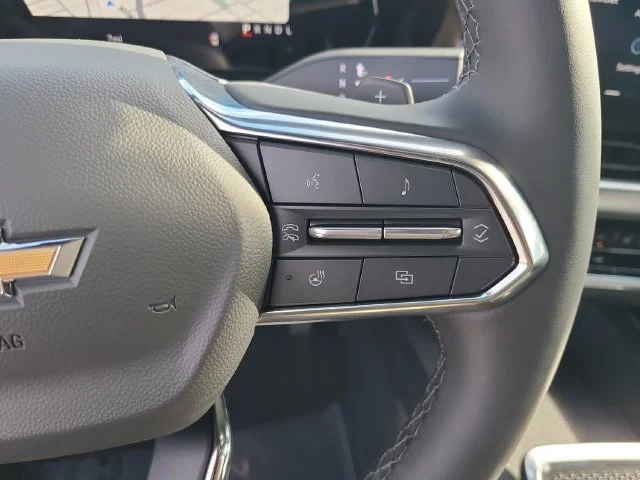 New 2027 Sterling Gray Metallic Chevrolet LT image 28