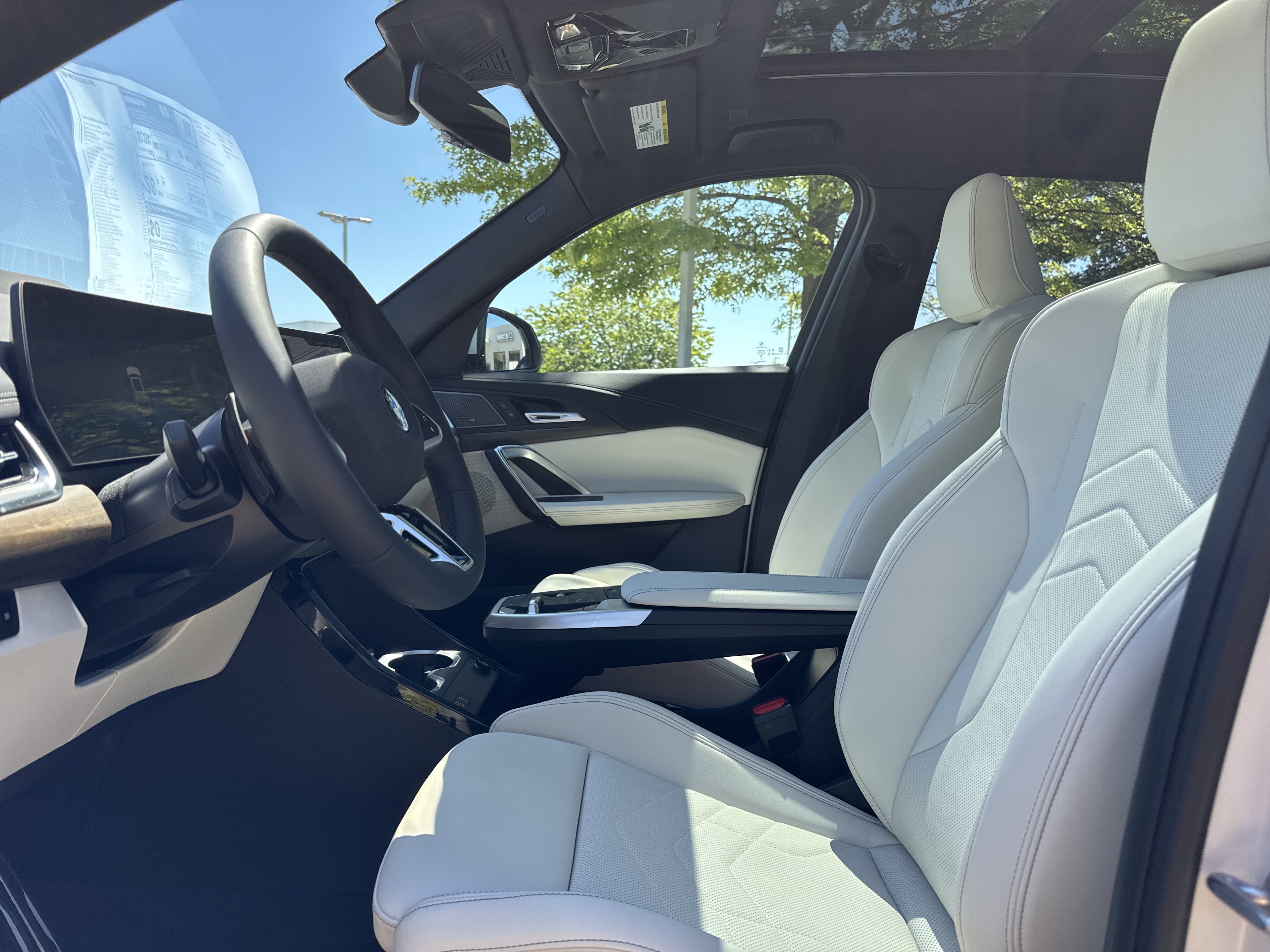 New 2026 0300 Alpine White BMW xDrive28i image 13