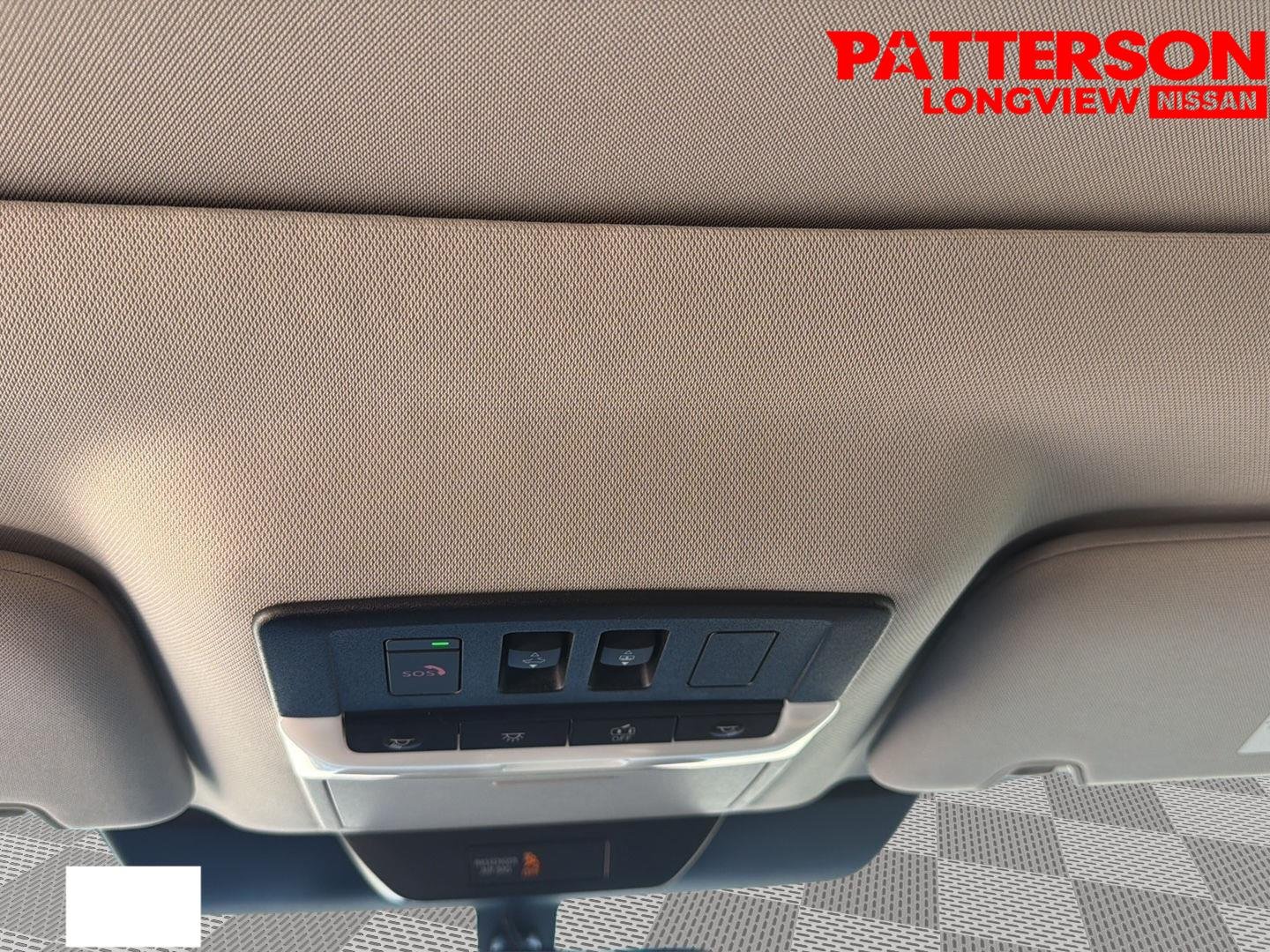 Used 2023 Obsidian Green Pearl Nissan Platinum image 6