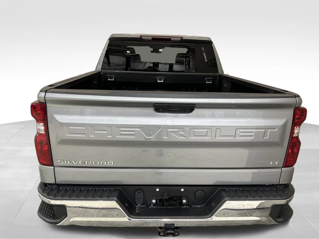 Used 2024 Gray Chevrolet LT image 4
