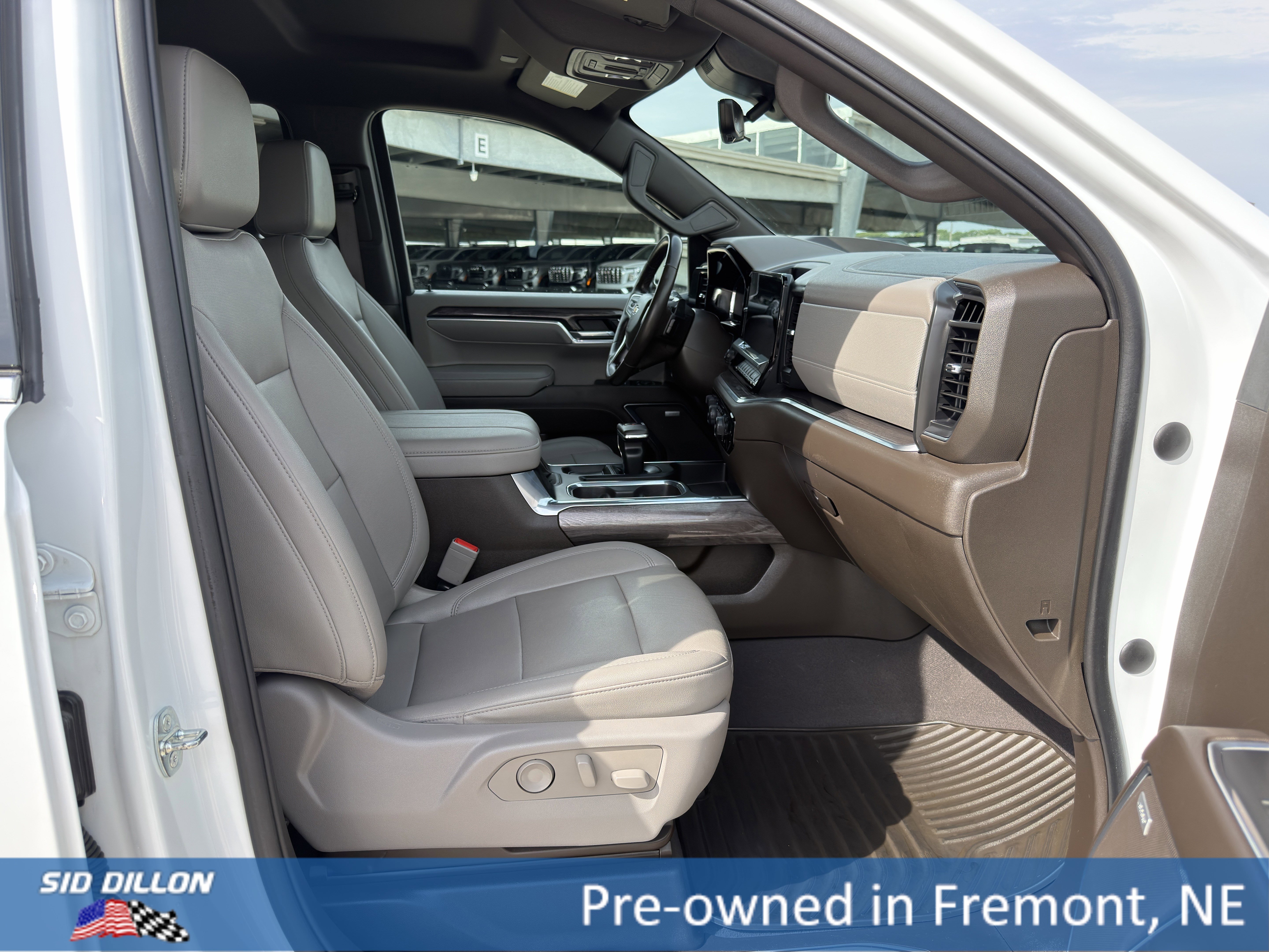 Used 2023 Summit White Chevrolet LTZ image 16