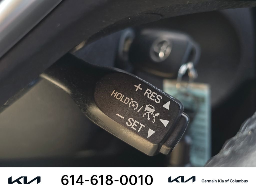 Used 2017  Toyota SE image 30