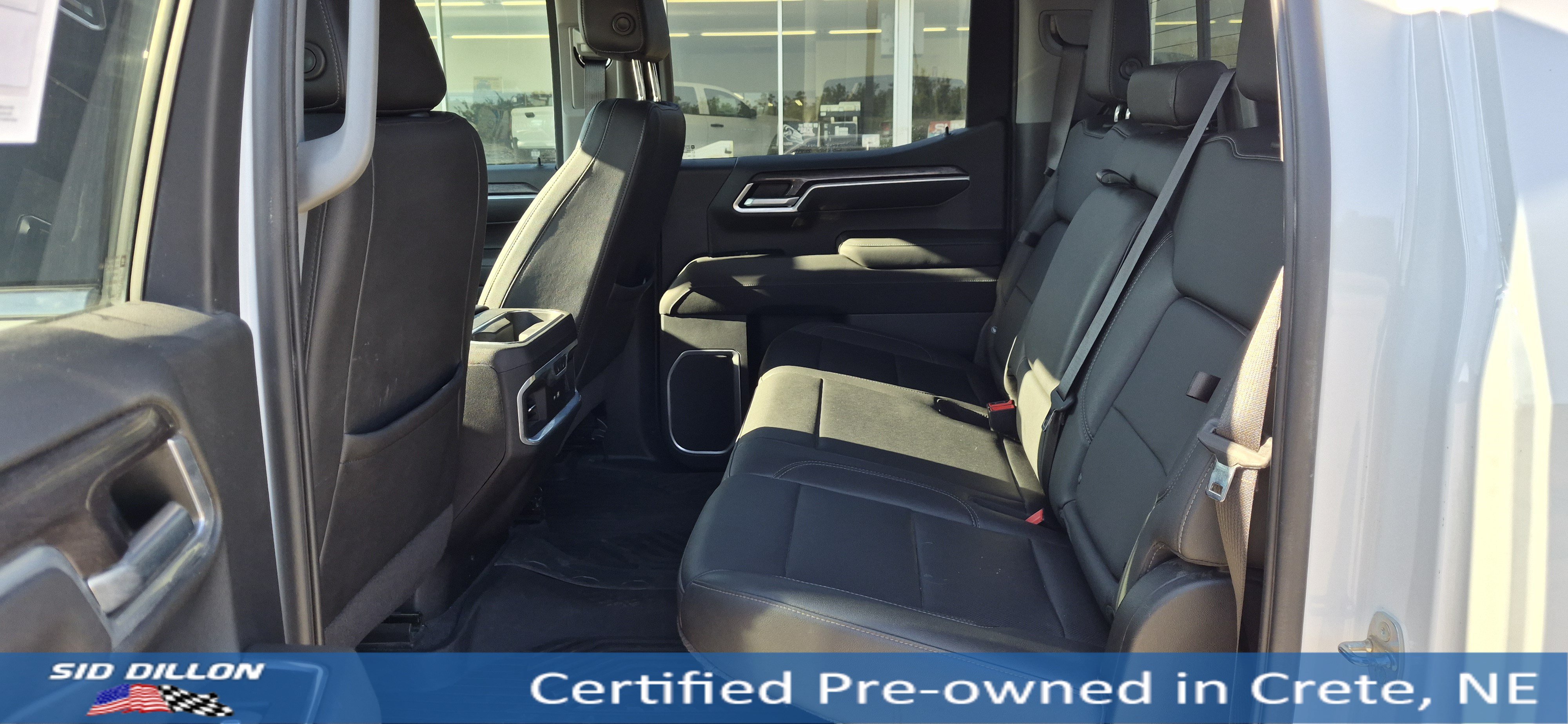Used 2022 Summit White Chevrolet LTZ image 5