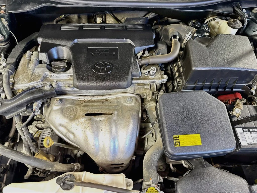 Used 2013 Gray Toyota LE image 34
