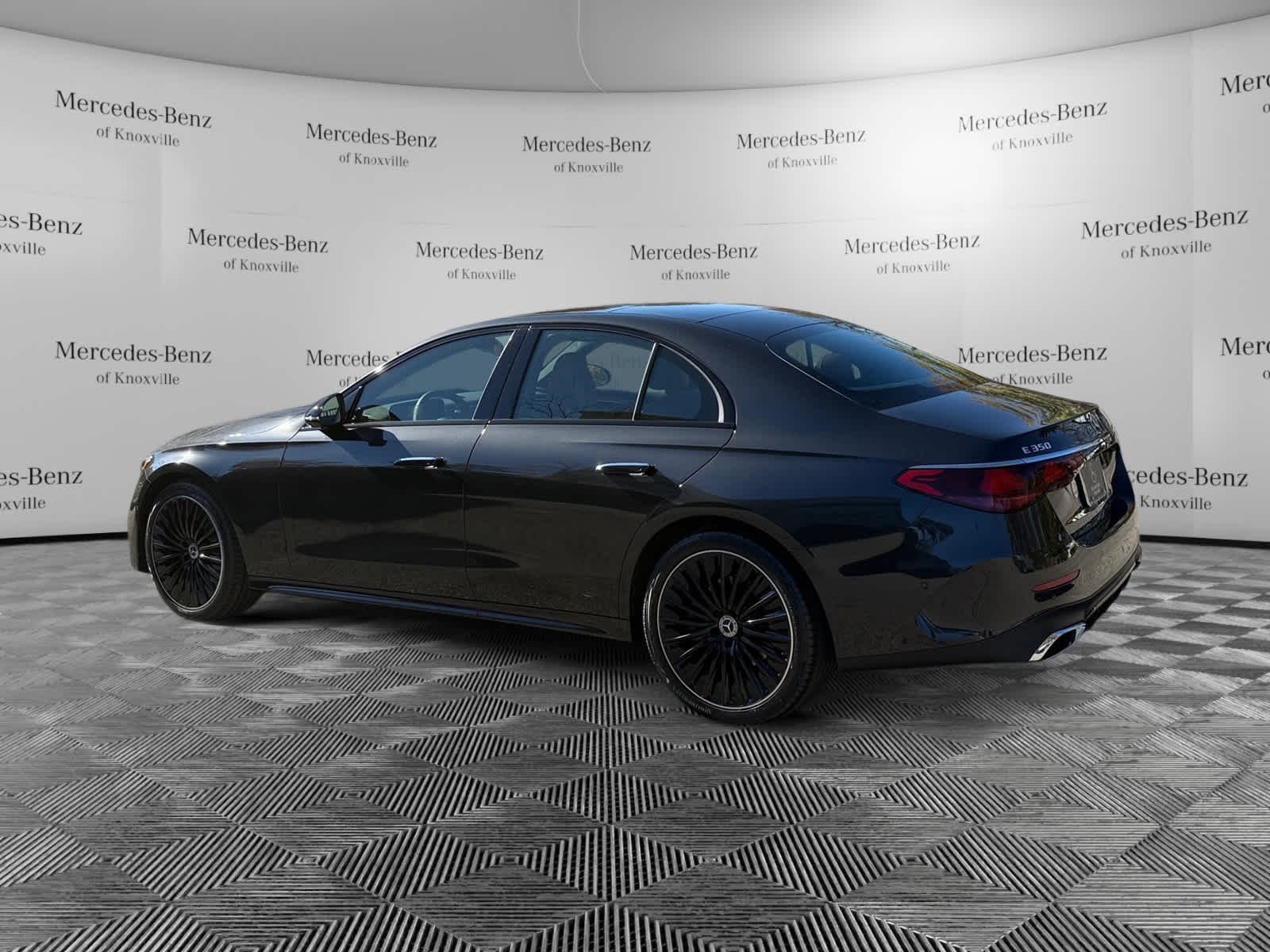 Used 2026 Graphite Grey Metallic Mercedes-Benz E 350 image 3