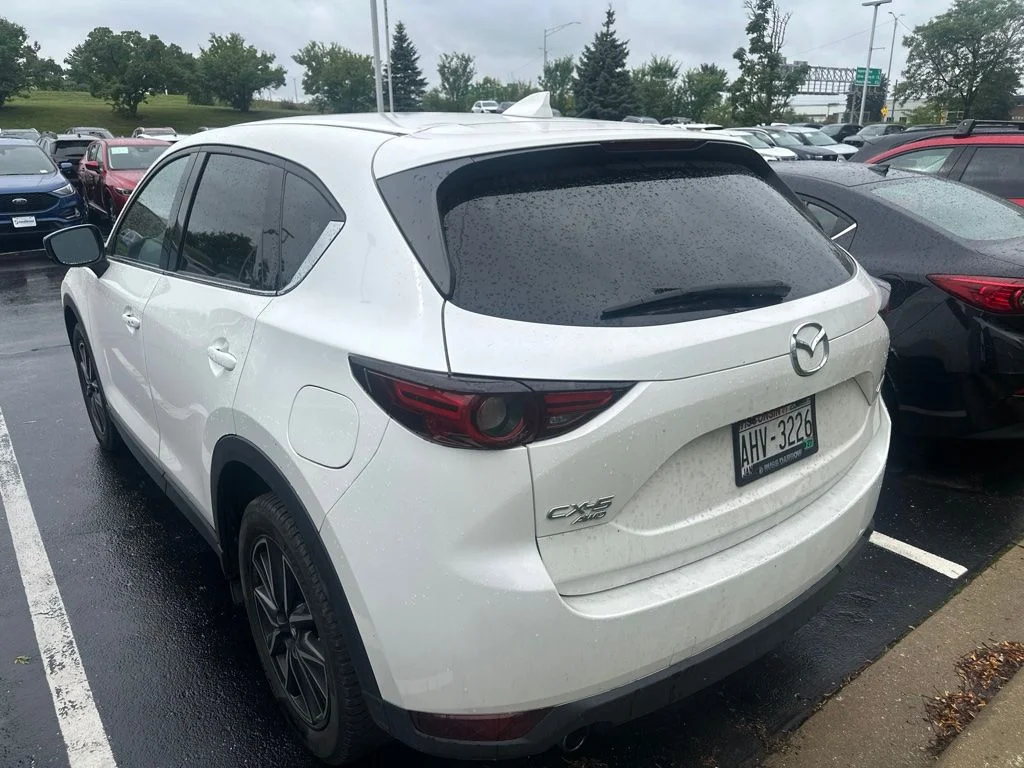Used 2017 White Mazda Grand Select image 10