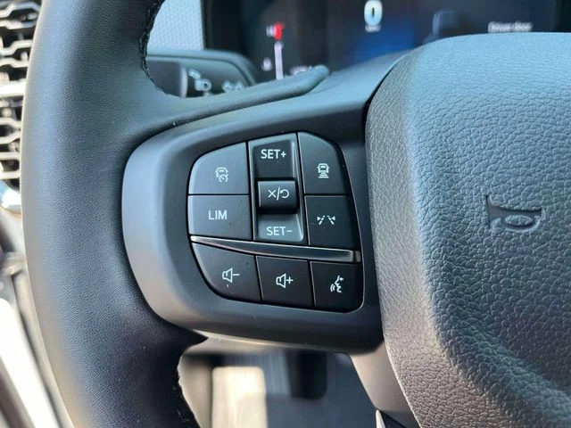 New 2026 Oxford White Ford XLT image 24