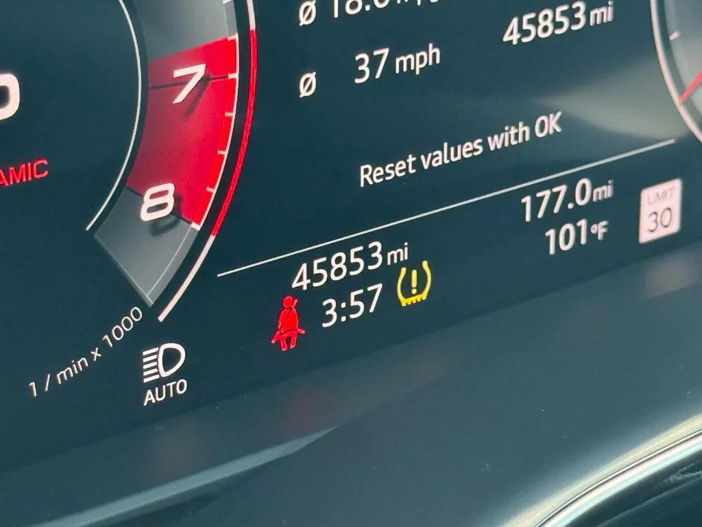 Used 2023 Gray Audi 4.0T Prestige image 19