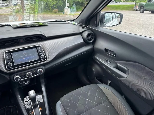 Used 2020 White Nissan S image 18