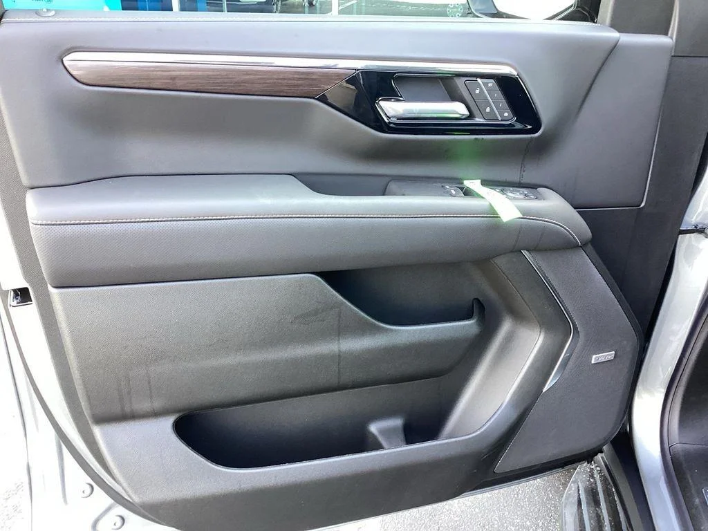 New 2026 Sterling Gray Metallic Chevrolet Premier image 24