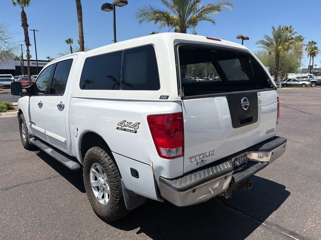 Used 2005 White Nissan LE image 6