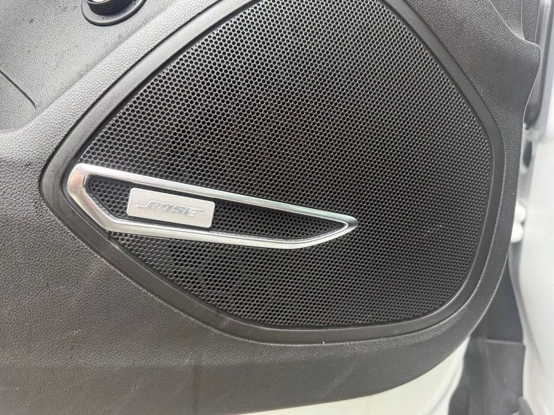 Used 2021 White Buick Essence image 6