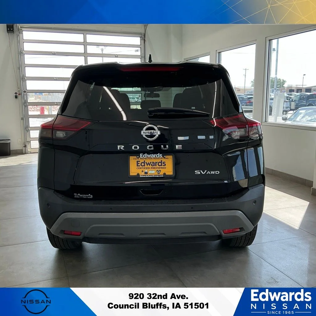 Used 2021 Black Nissan SV image 6