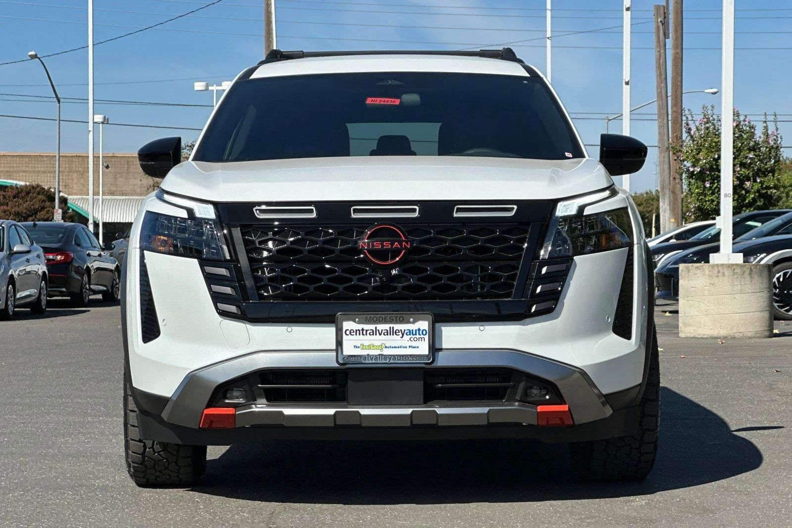 New 2026 Everest White Pearl TriCoat Nissan Rock Creek® image 8
