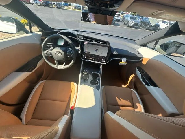New 2026 Iridium Lexus PREMIUM AWD image 27
