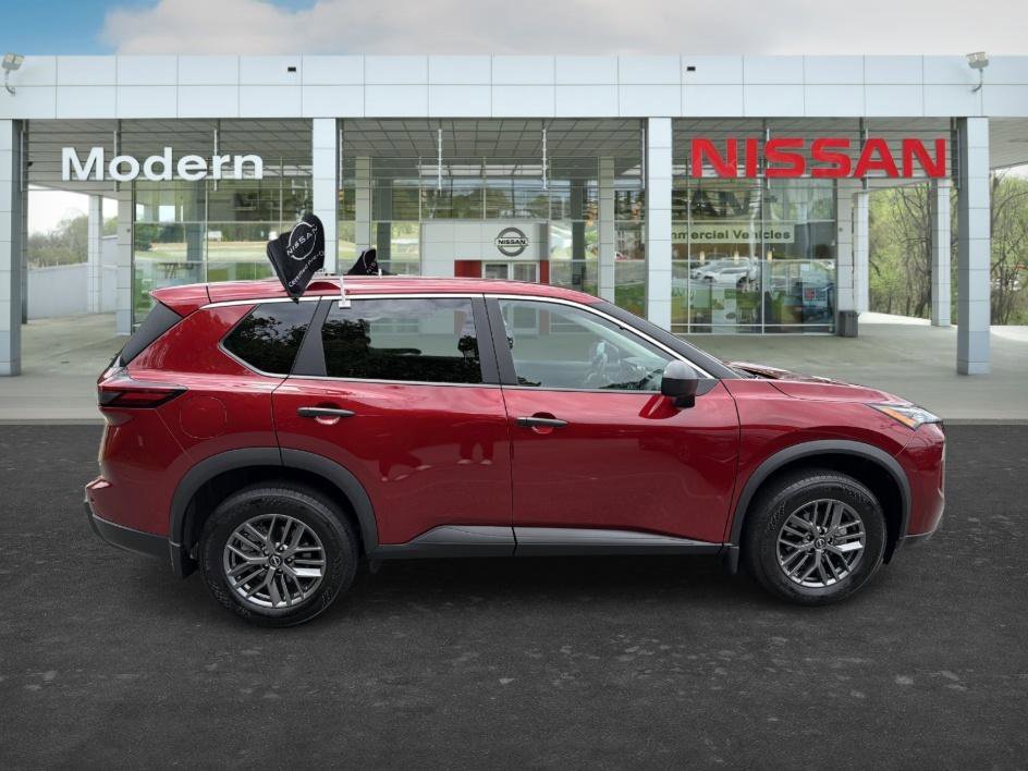 Used 2026 Scarlet Ember Tintcoat Nissan S image 6