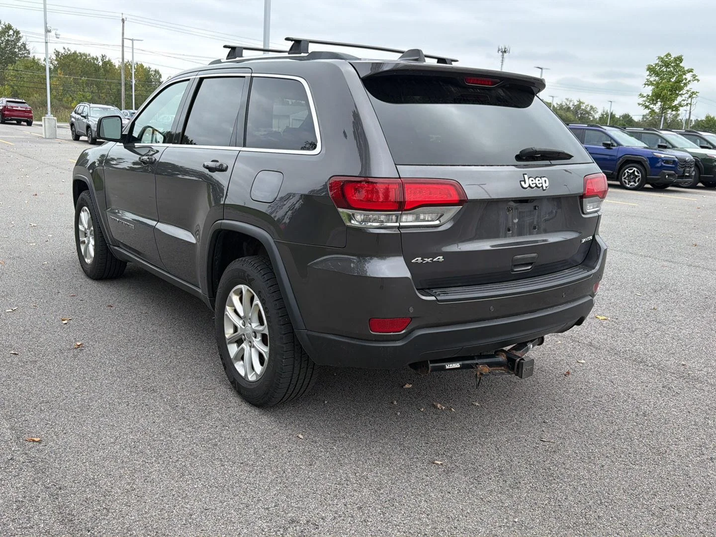 Used 2021 Granite Crystal Metallic Clearcoat Jeep Laredo E image 5