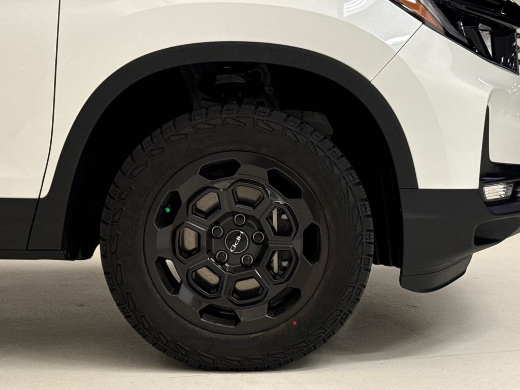 New 2026 Platinum White Pearl Honda TrailSport+ image 6