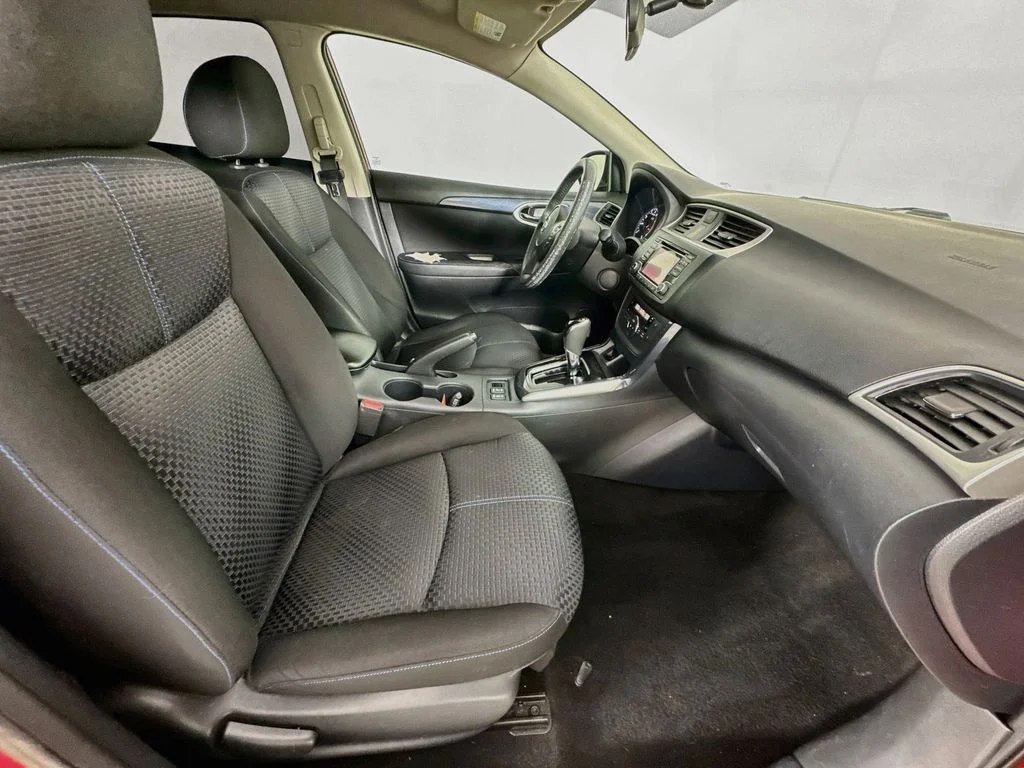 Used 2018 Red Nissan SR image 31